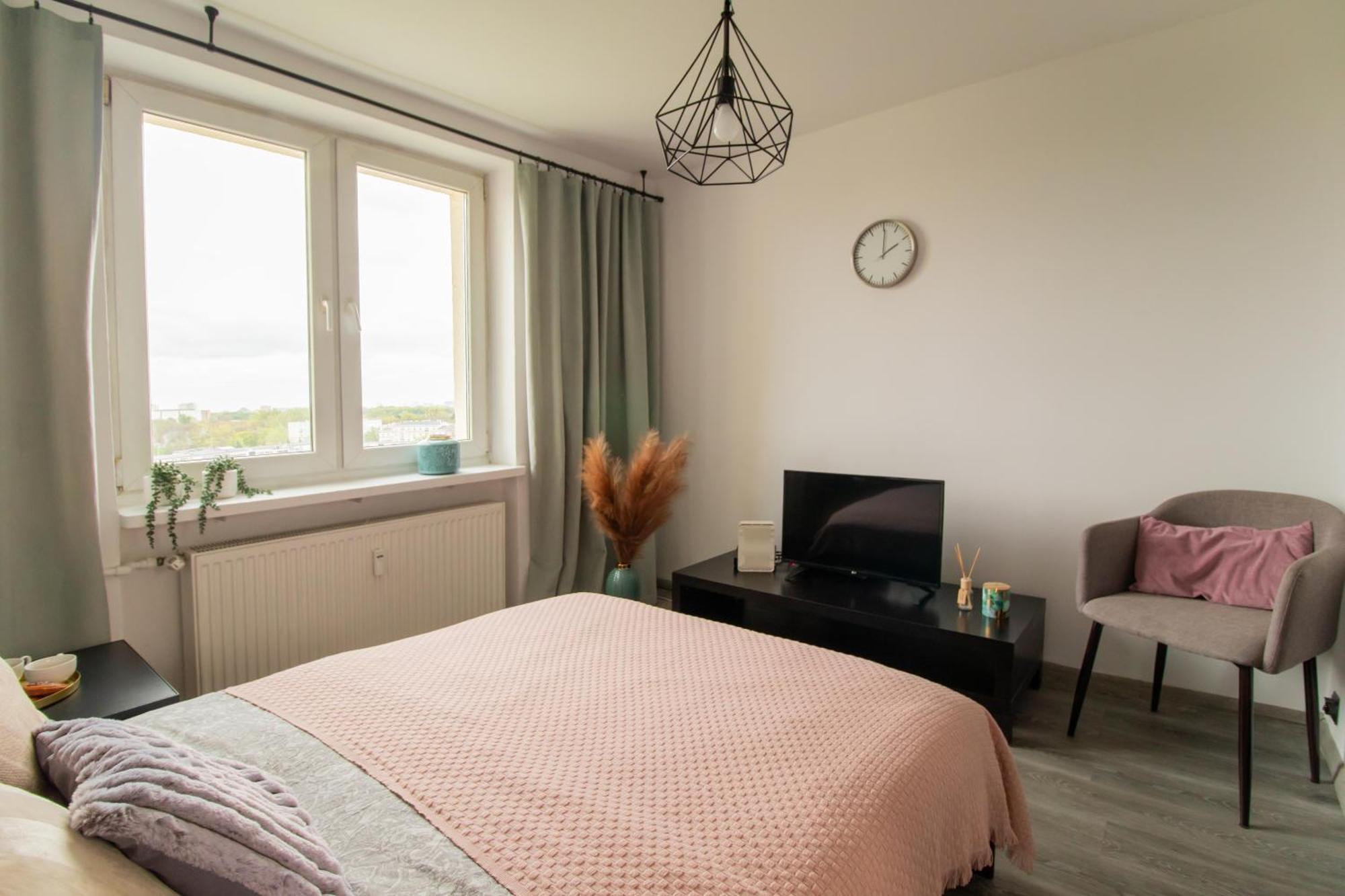 Piotrapartments - Daleka Cozy Train&Airport Apartment وارسو المظهر الخارجي الصورة