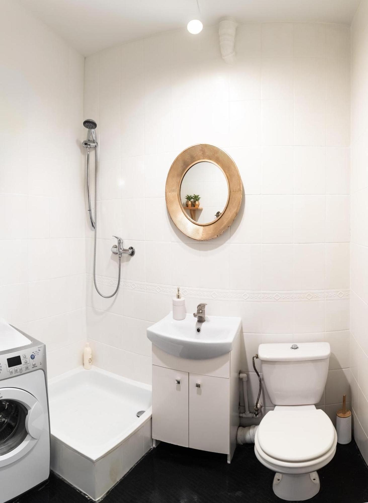 Piotrapartments - Daleka Cozy Train&Airport Apartment وارسو المظهر الخارجي الصورة
